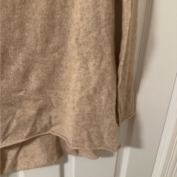 Subtle Luxury 100% Cashmere Sweater Tan Beige Raw Hem Flowy XS/S Small - Picture 14 of 16